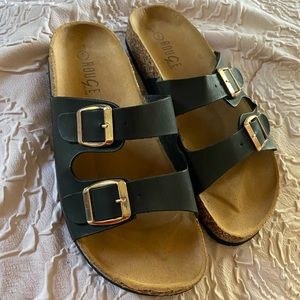 cute black everyday wear sandals !